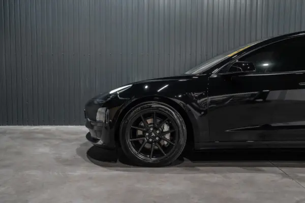 Tesla Model 3 Standard Range Plus RWD 25