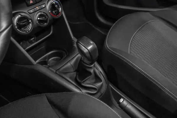 Peugeot 208 15