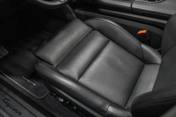 Porsche Taycan 4 20