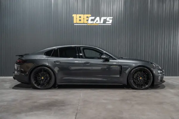 Porsche Panamera 4 E-Hybrid 39