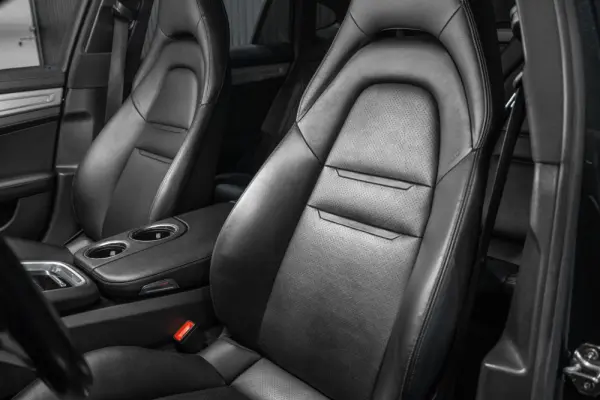 Porsche Panamera 4 E-Hybrid 23