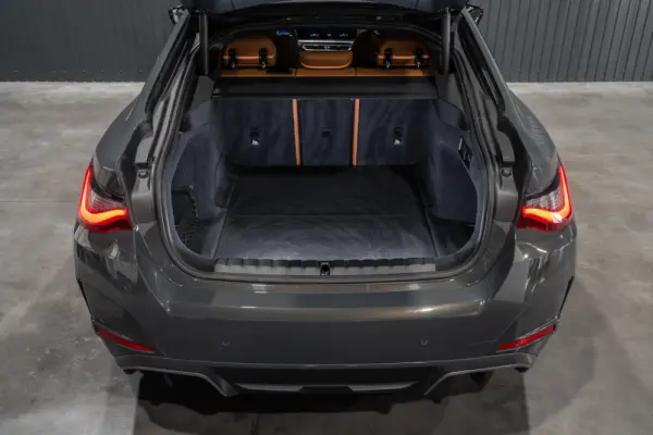 BMW i4 eDrive40 Pack Desportivo M Pro 51