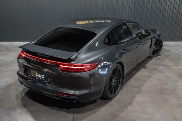 Porsche Panamera 4 E-Hybrid 46