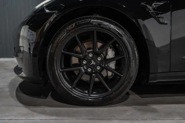 Tesla Model 3 Standard Range Plus RWD 26