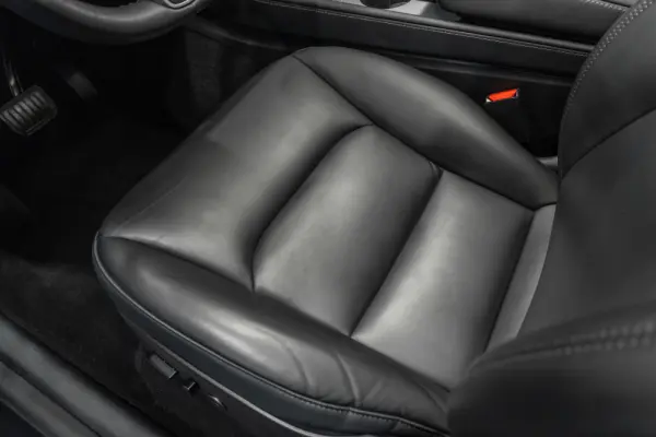 Tesla Model Y Long Range Dual Motor AWD 21