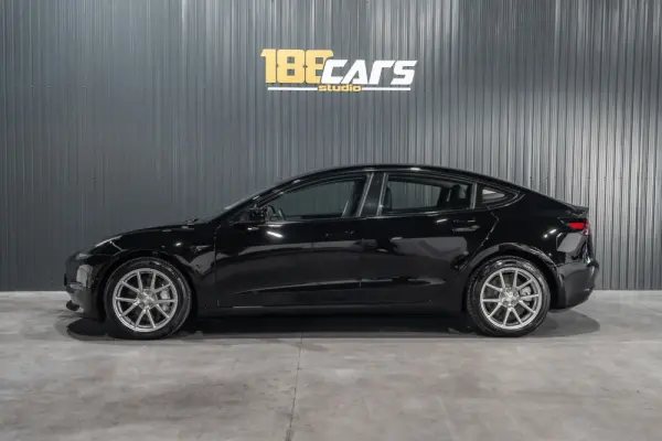 Tesla Model 3 Long-Range Dual Motor AWD 21
