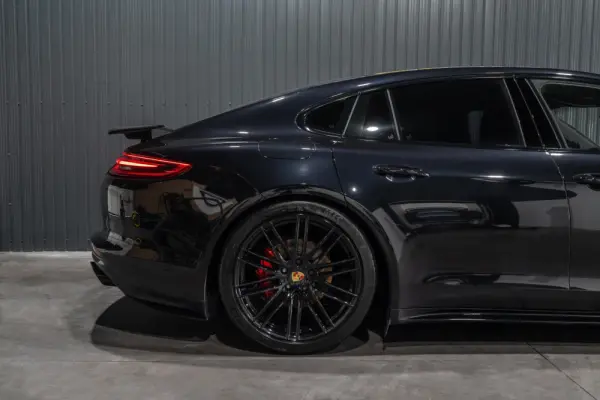 Porsche Panamera S PDK 41