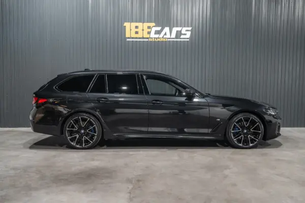 BMW 530 e Pack Desportivo M 35