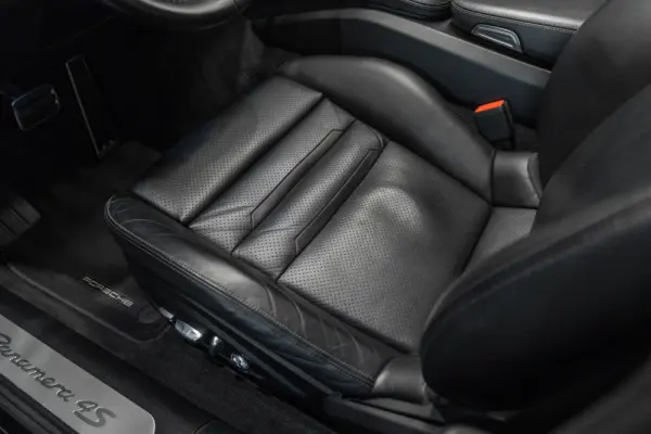 Porsche Panamera S PDK 22