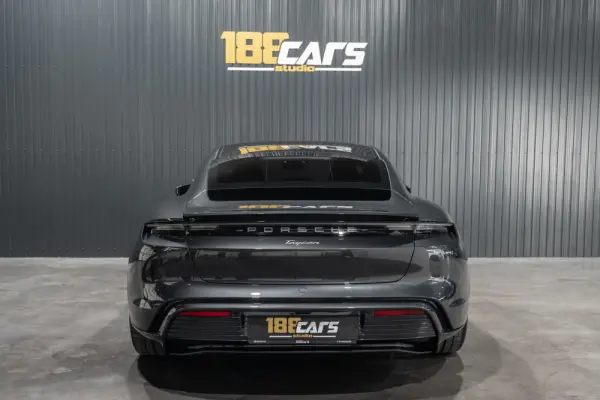 Porsche Taycan 4 46