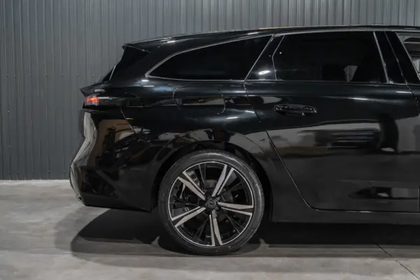 Peugeot 308 SW 1.2 PureTech Allure Full LED 38