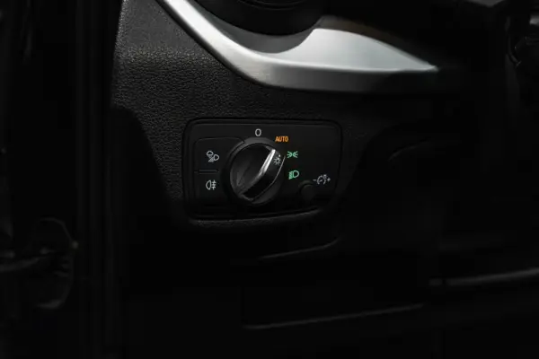 Audi Q2 30 TFSI S line 18