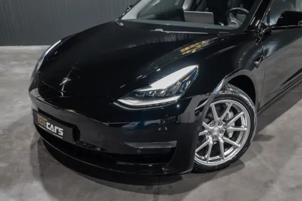 Tesla Model 3 Long-Range Dual Motor AWD 29