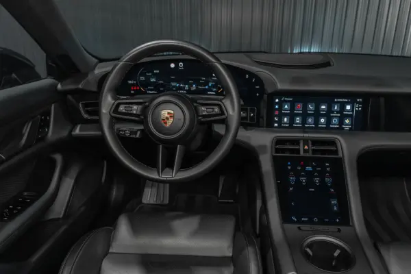 Porsche Taycan 4 7