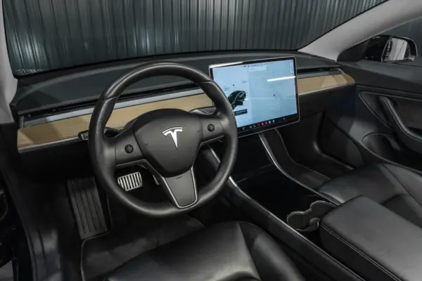 Tesla Model 3 Long-Range Dual Motor AWD 14