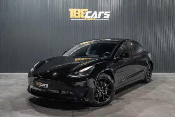 Tesla Model 3 Standard Range Plus RWD 1
