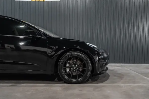 Tesla Model 3 Standard Range Plus RWD 36
