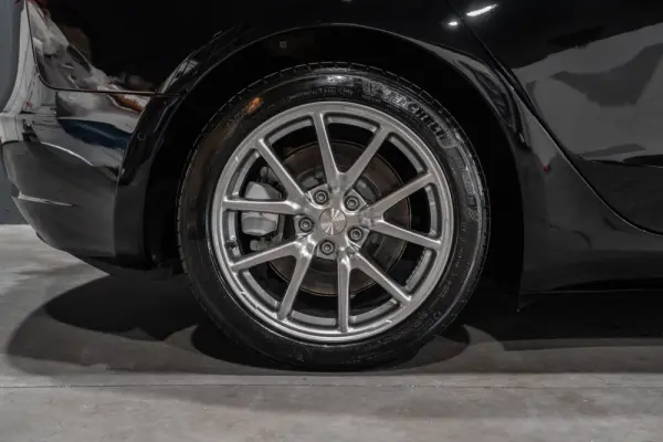 Tesla Model 3 Long-Range Dual Motor AWD 36