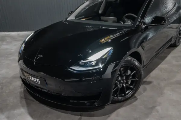 Tesla Model 3 Standard Range Plus RWD 32