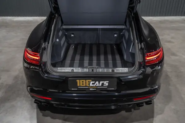 Porsche Panamera S PDK 51