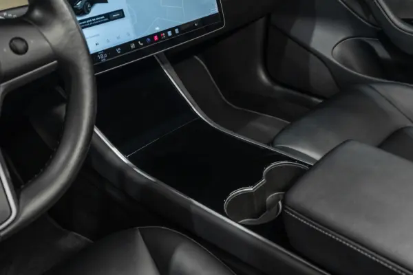 Tesla Model 3 Long-Range Dual Motor AWD 12