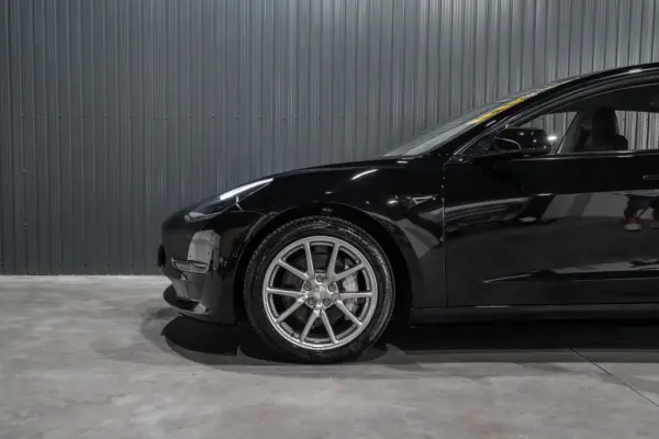 Tesla Model 3 Long-Range Dual Motor AWD 22