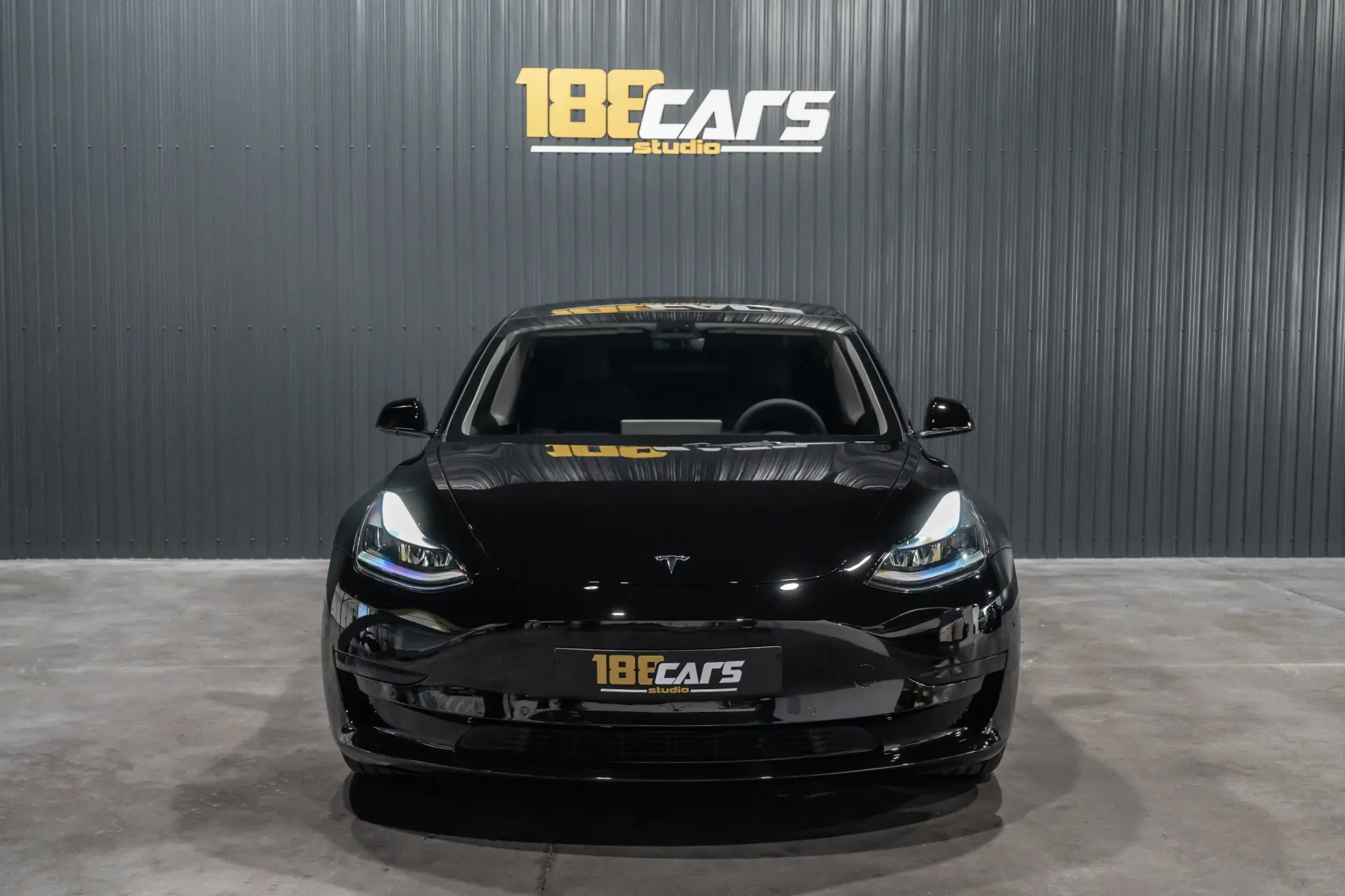 Tesla Model 3 Standard Range Plus RWD 2