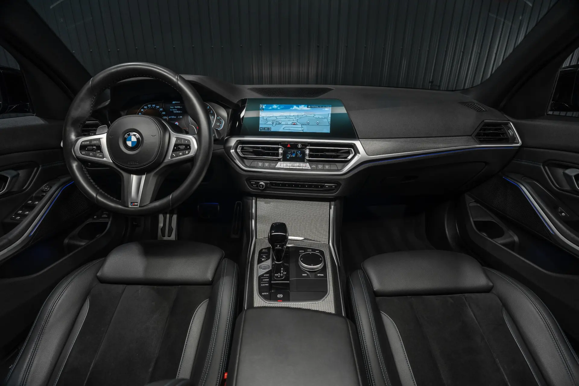 BMW 330 e xDrive Aut. M Sport 6