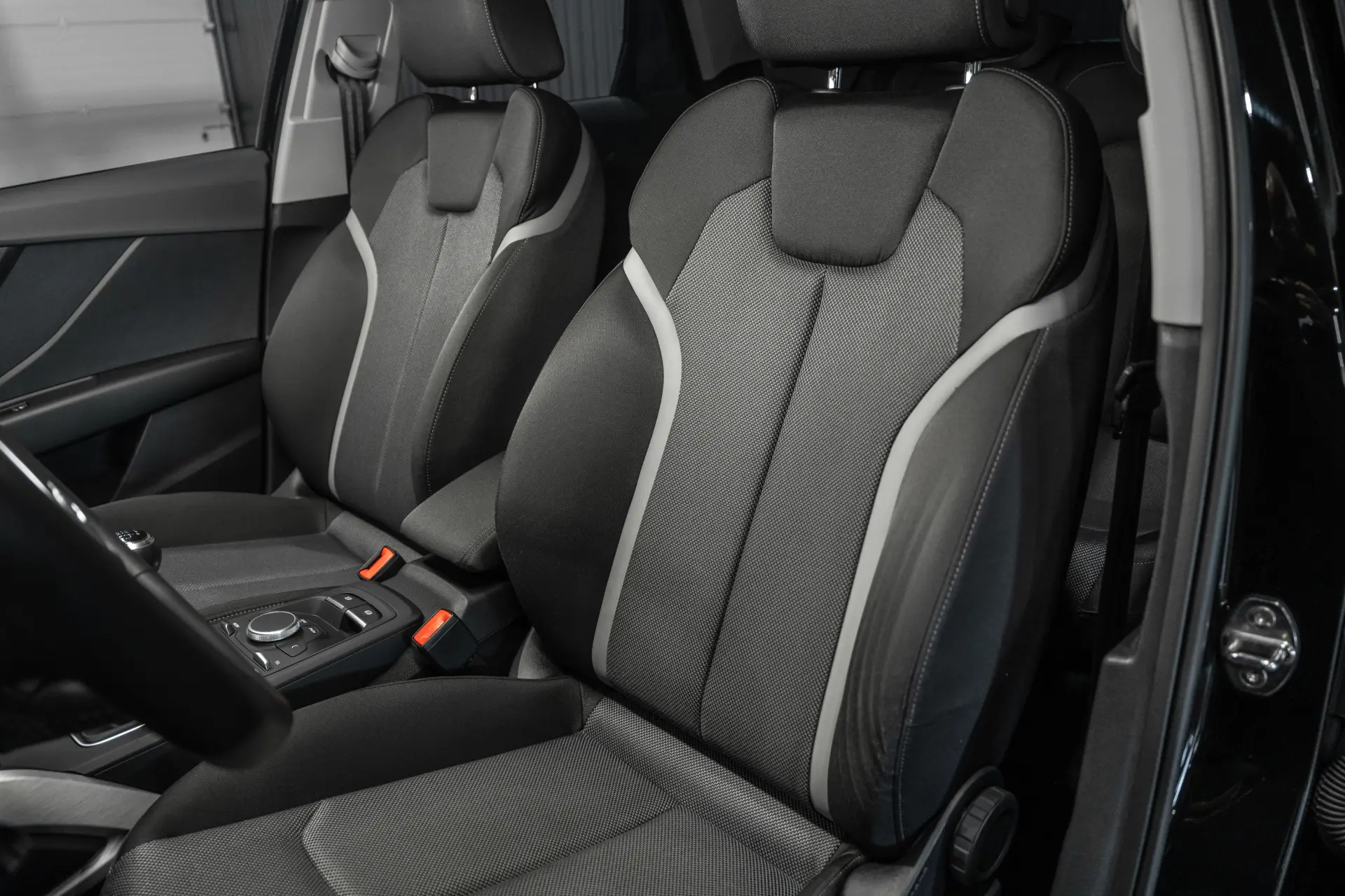 Audi Q2 30 TFSI S line 21