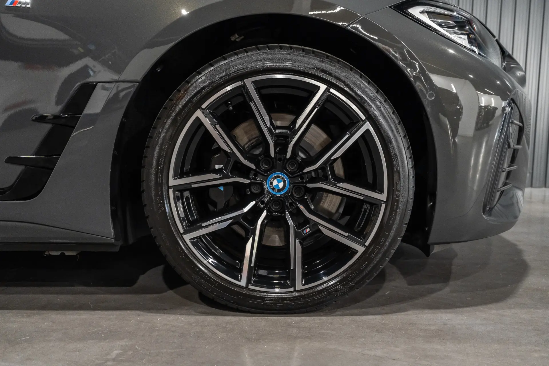 BMW i4 eDrive40 Pack Desportivo M Pro 39