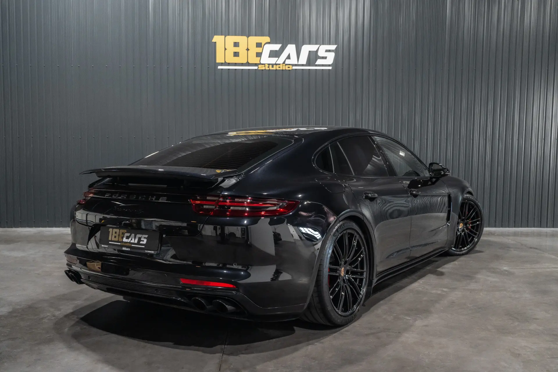 Porsche Panamera S PDK 43