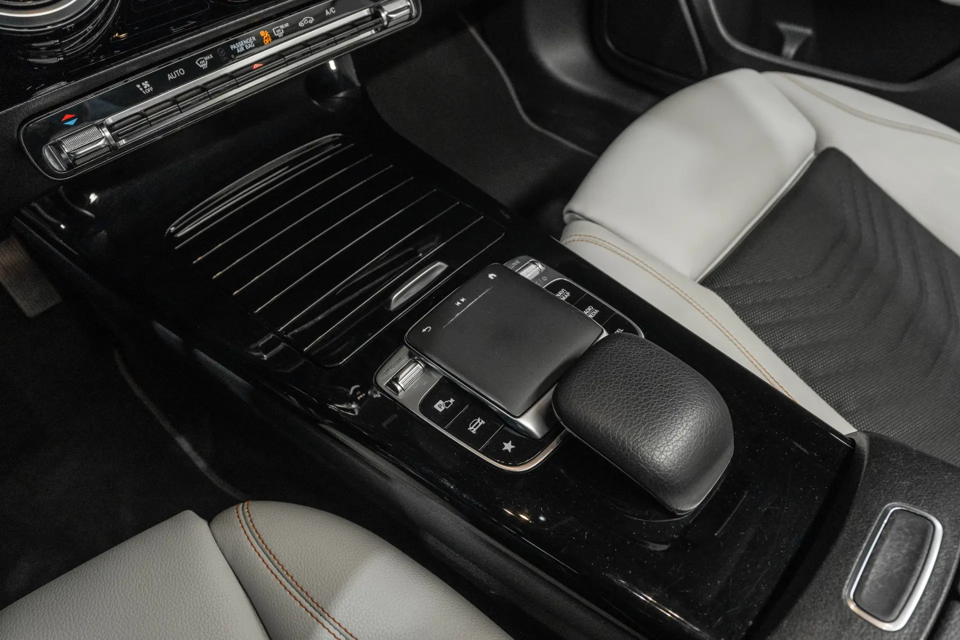 Mercedes-Benz 180 d Auto 16