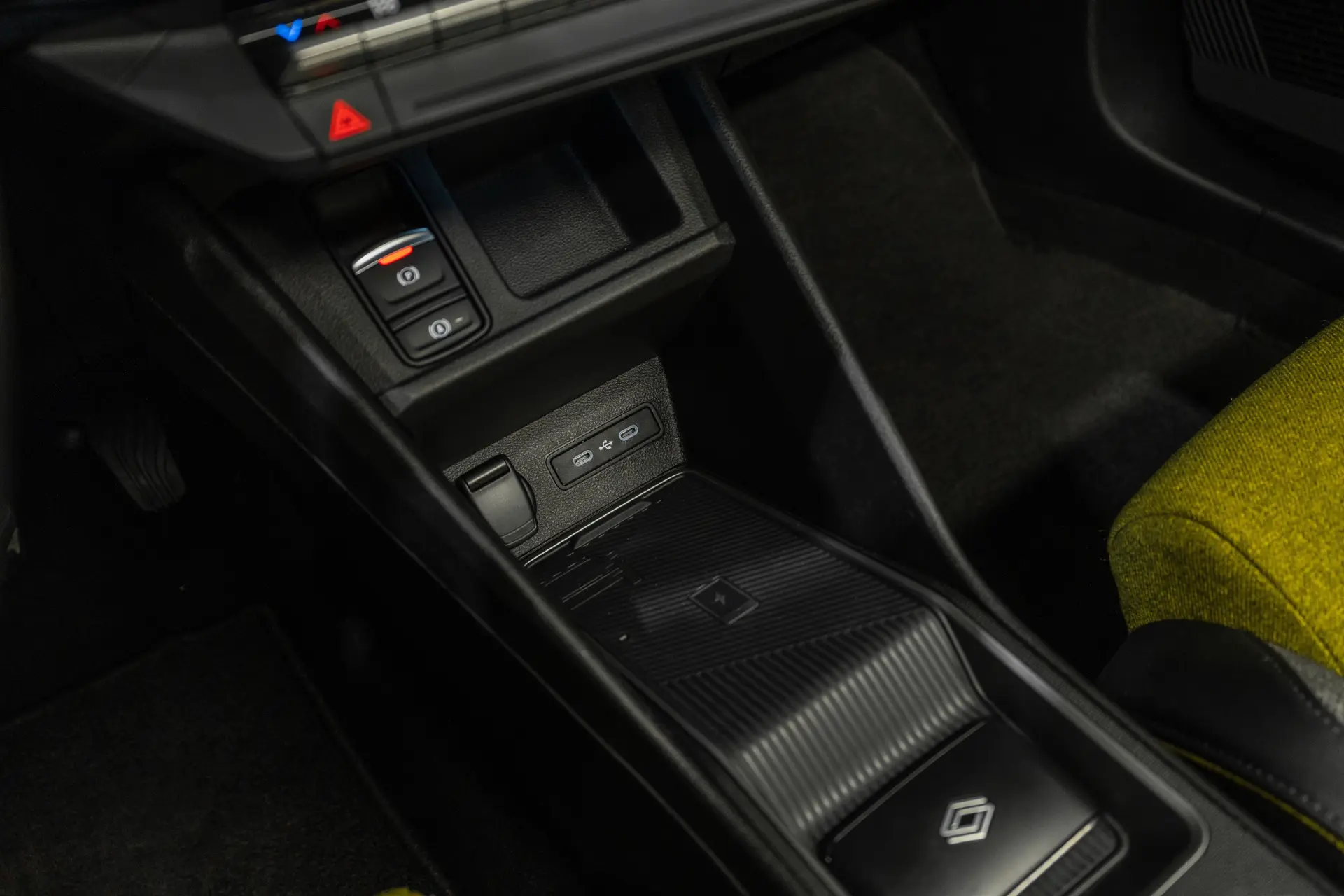 Renault 5 E-Tech 52 kWh Iconic Cinq Autonomia Conforto 18
