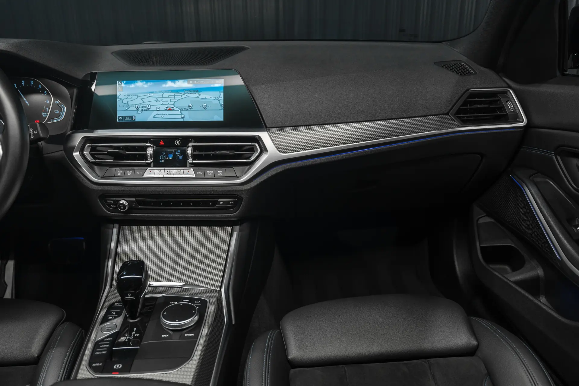 BMW 330 e xDrive Aut. M Sport 8