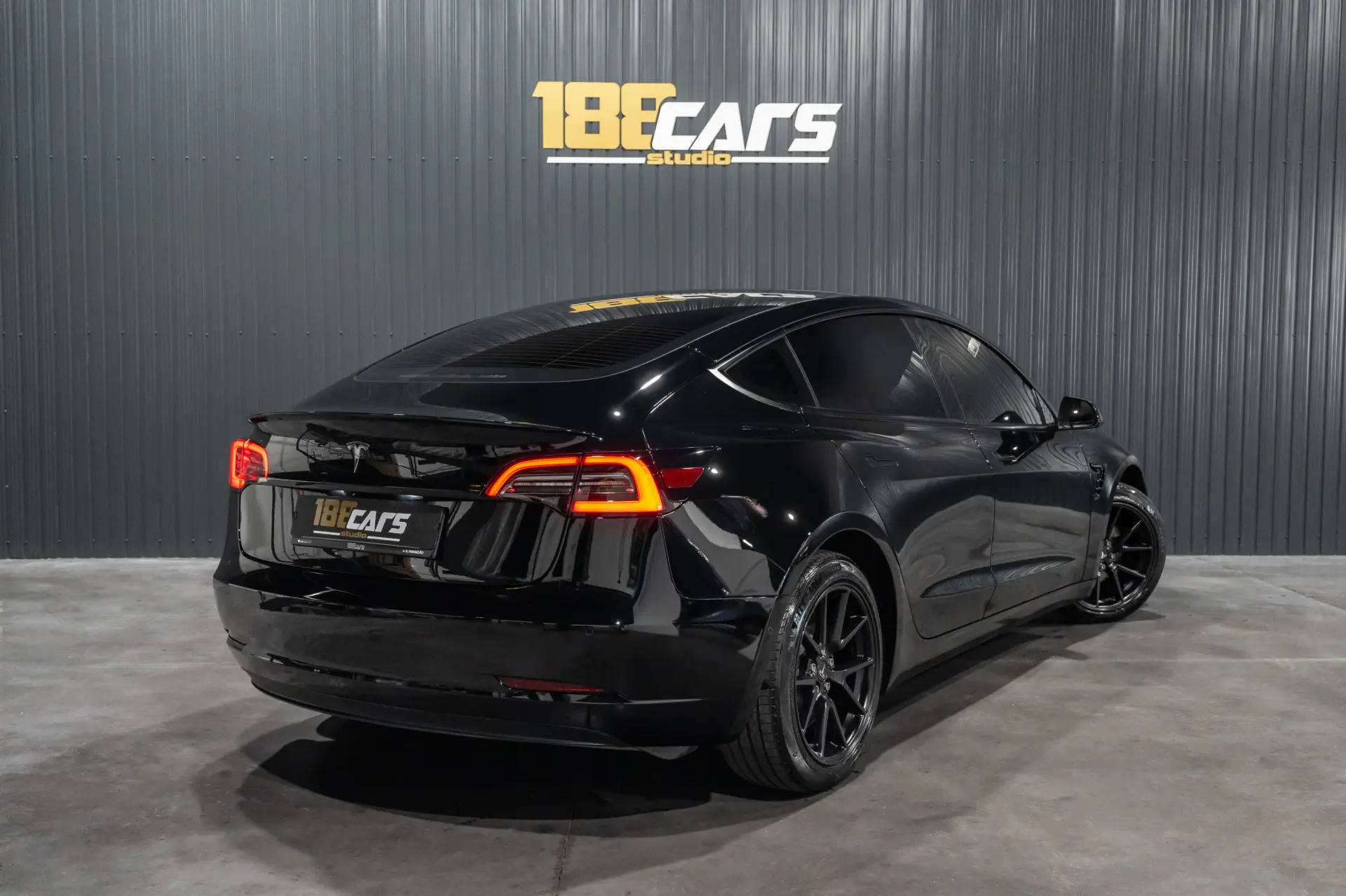 Tesla Model 3 Standard Range Plus RWD 5