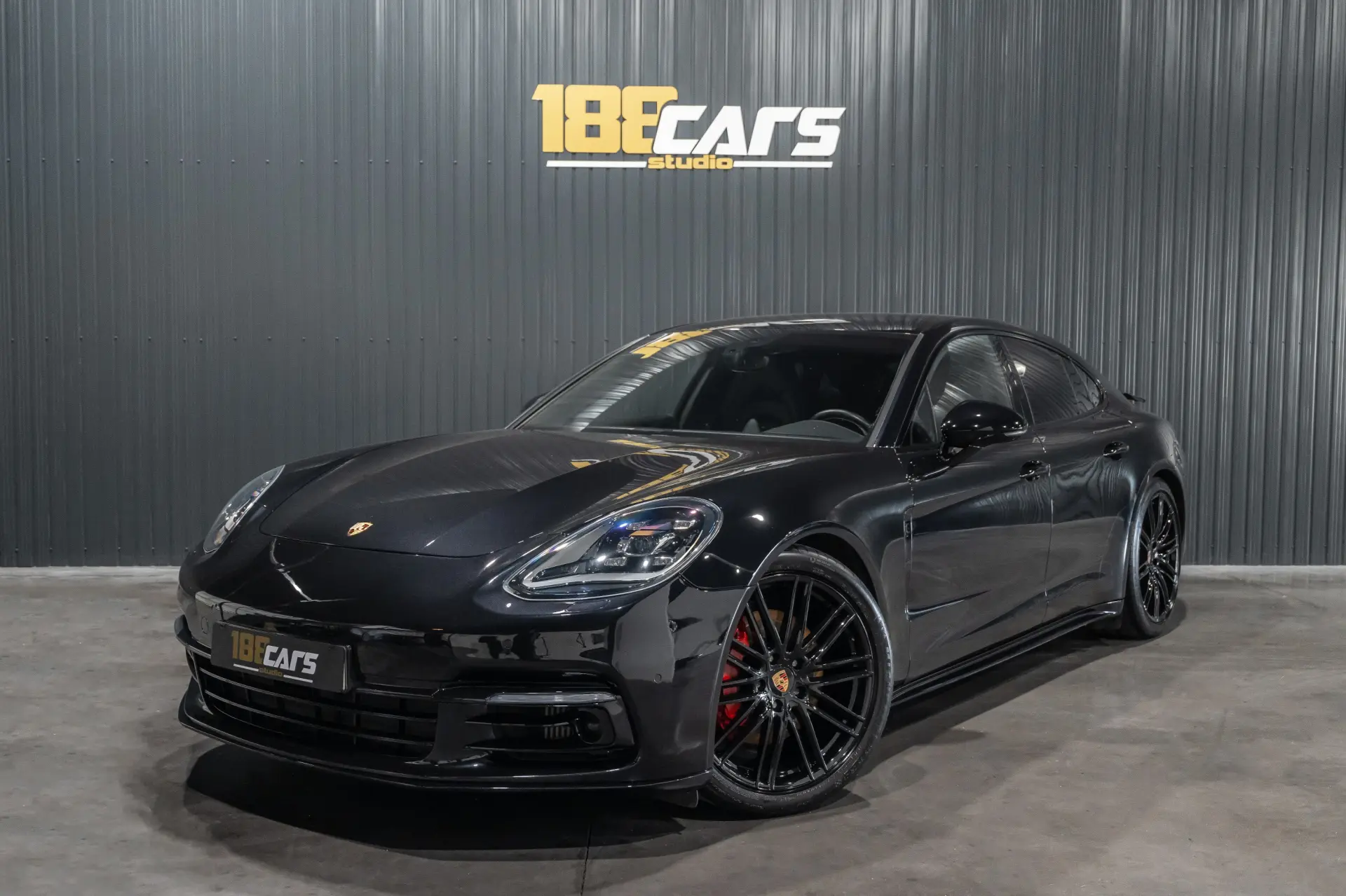 Porsche Panamera S PDK 32