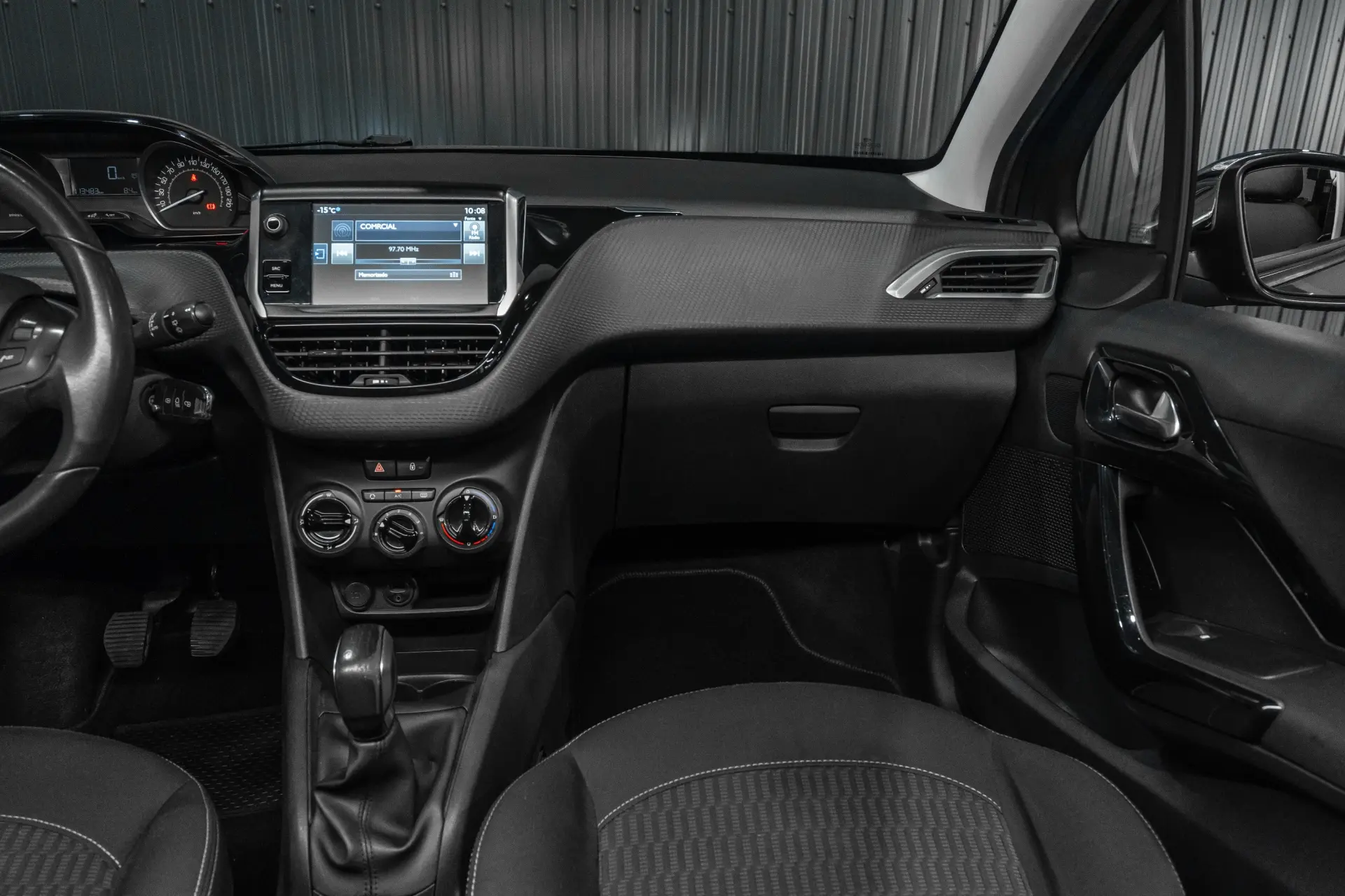 Peugeot 208 8