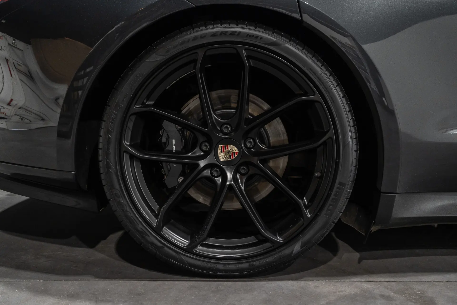 Porsche Taycan 4 39