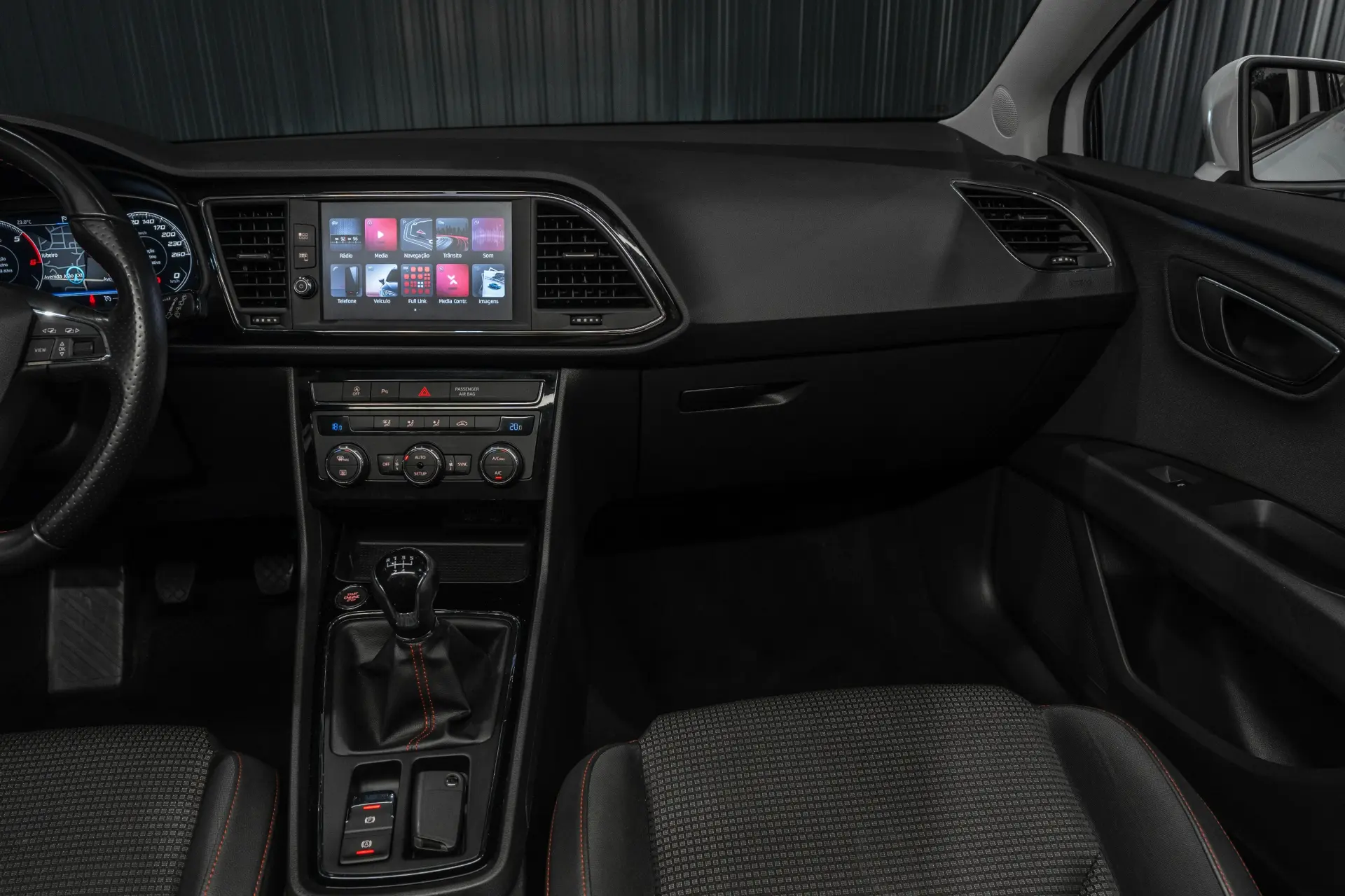 SEAT Leon ST 1.6 TDI FR S/S 8
