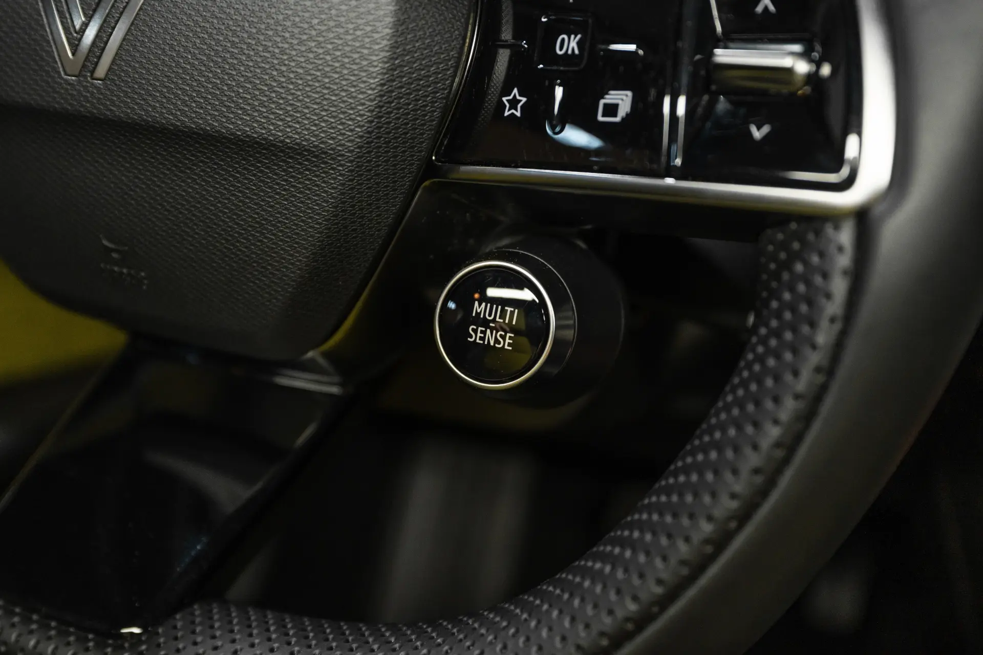Renault 5 E-Tech 52 kWh Iconic Cinq Autonomia Conforto 12