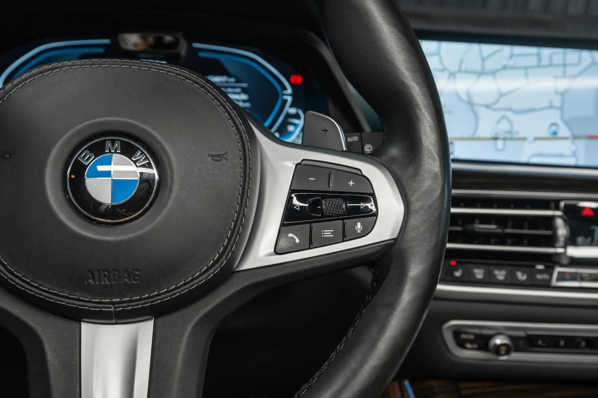 BMW X5 45 e xDrive Pack M 11