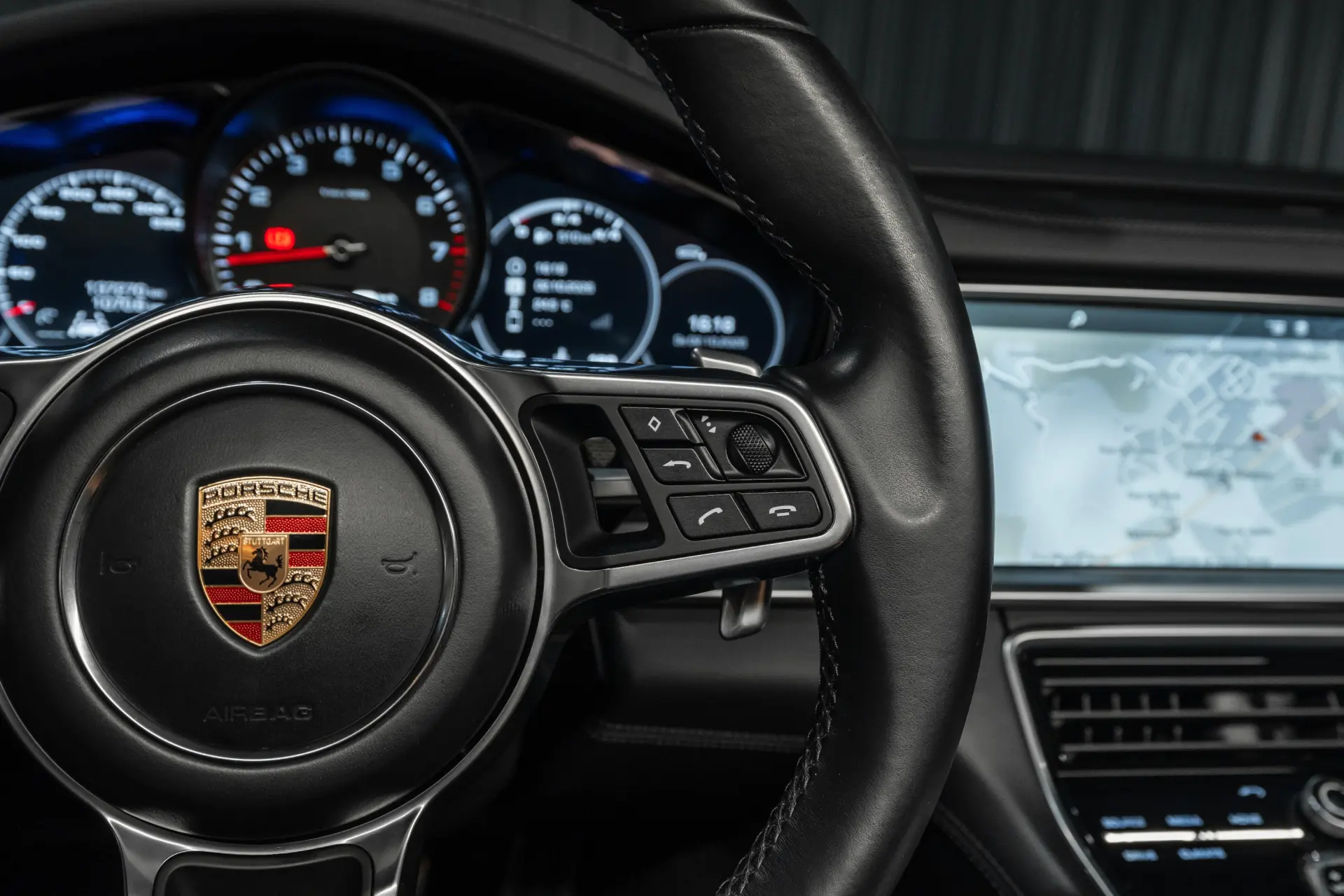 Porsche Panamera S PDK 11
