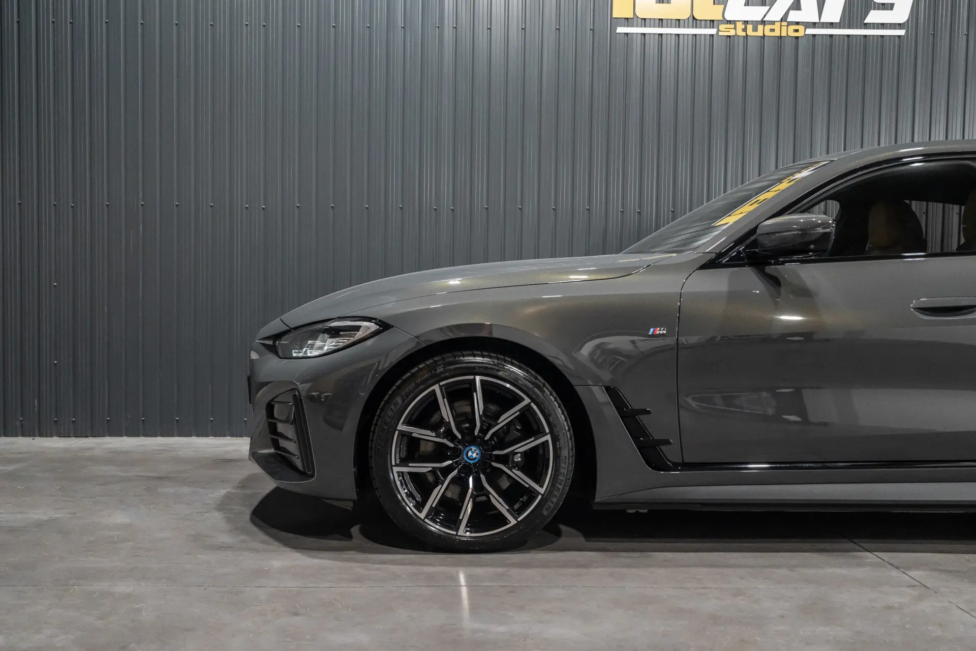 BMW i4 eDrive40 Pack Desportivo M Pro 26