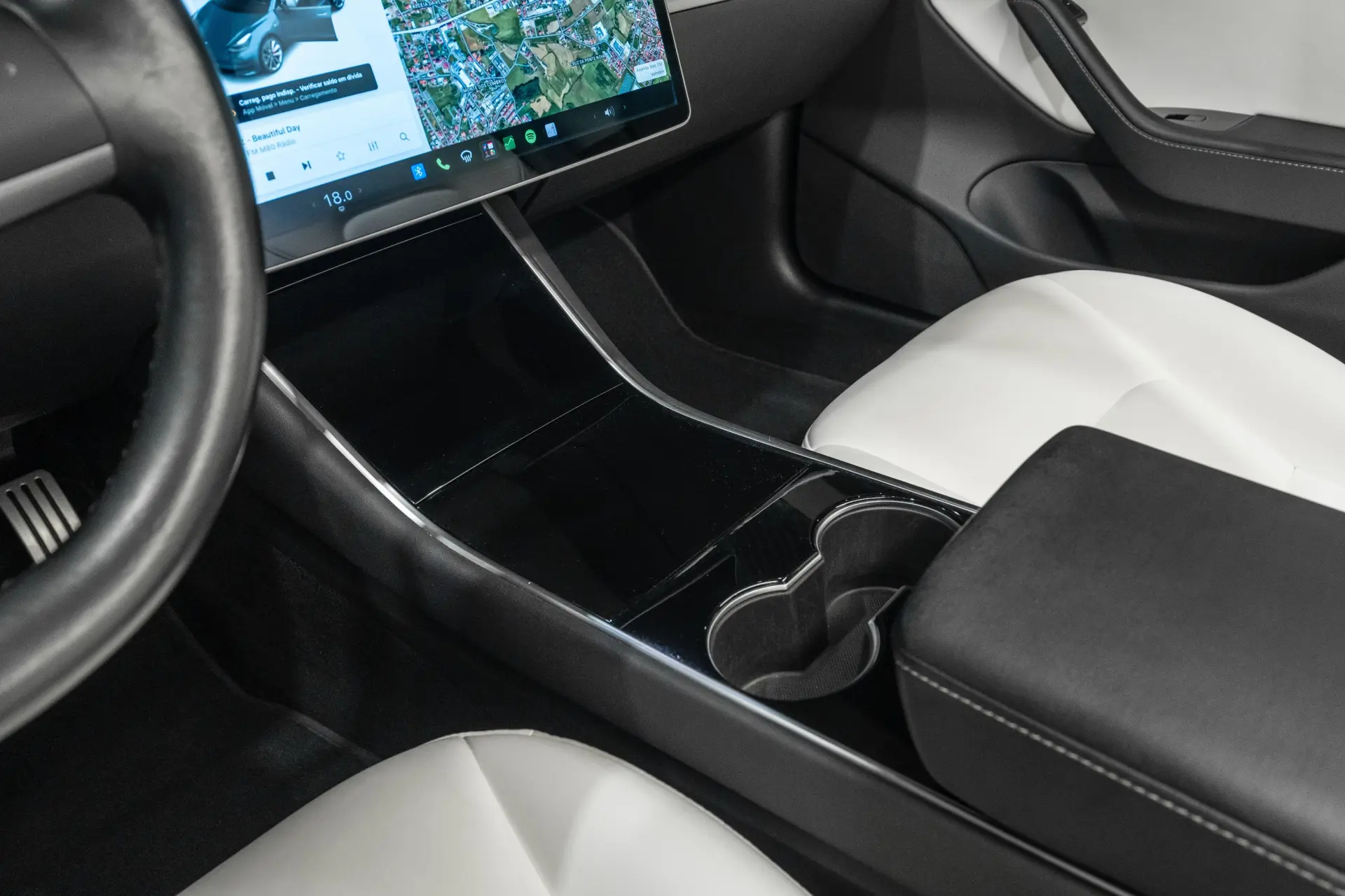 Tesla Model 3 Performance Dual Motor AWD 16