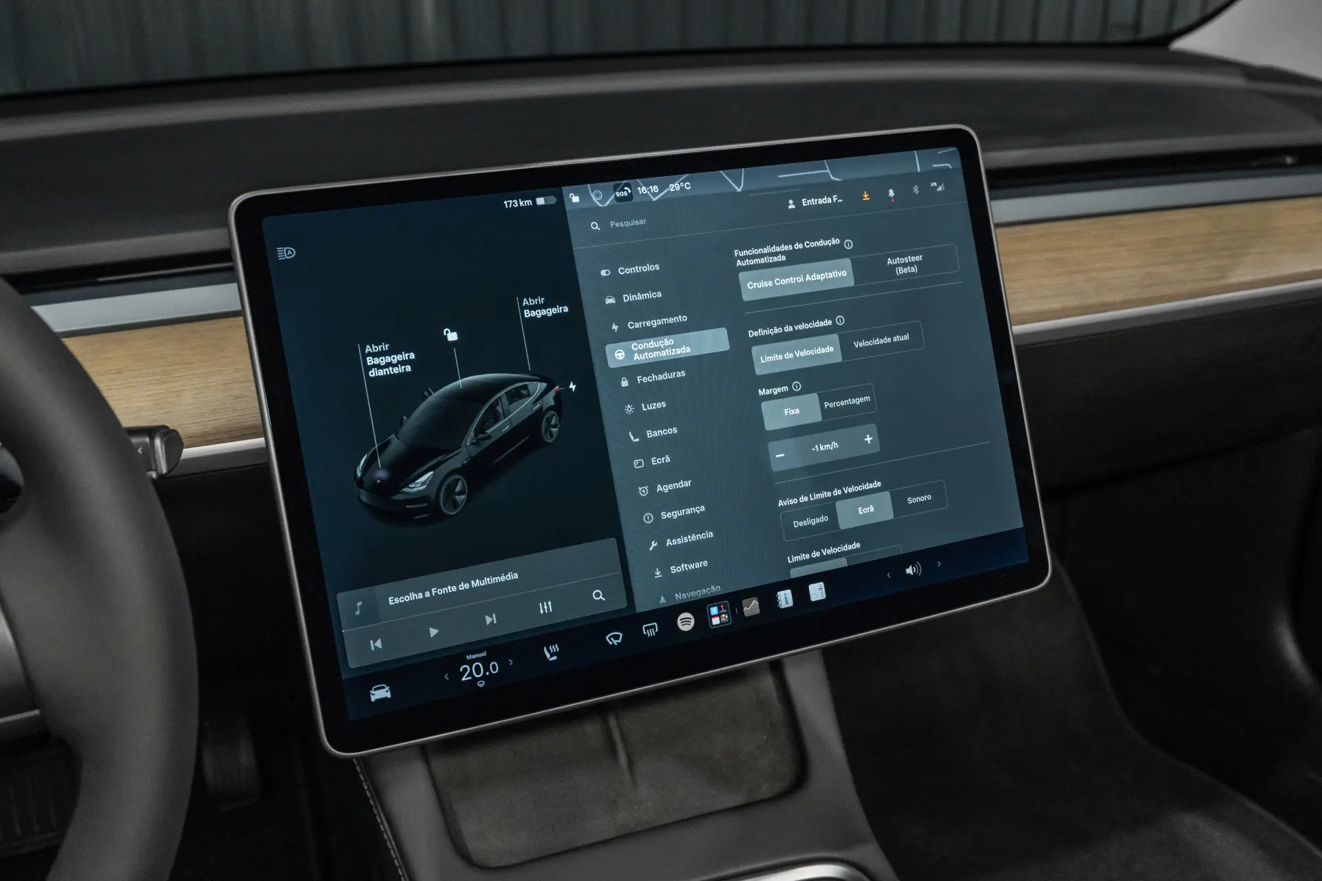 Tesla Model 3 Standard Range Plus RWD 13