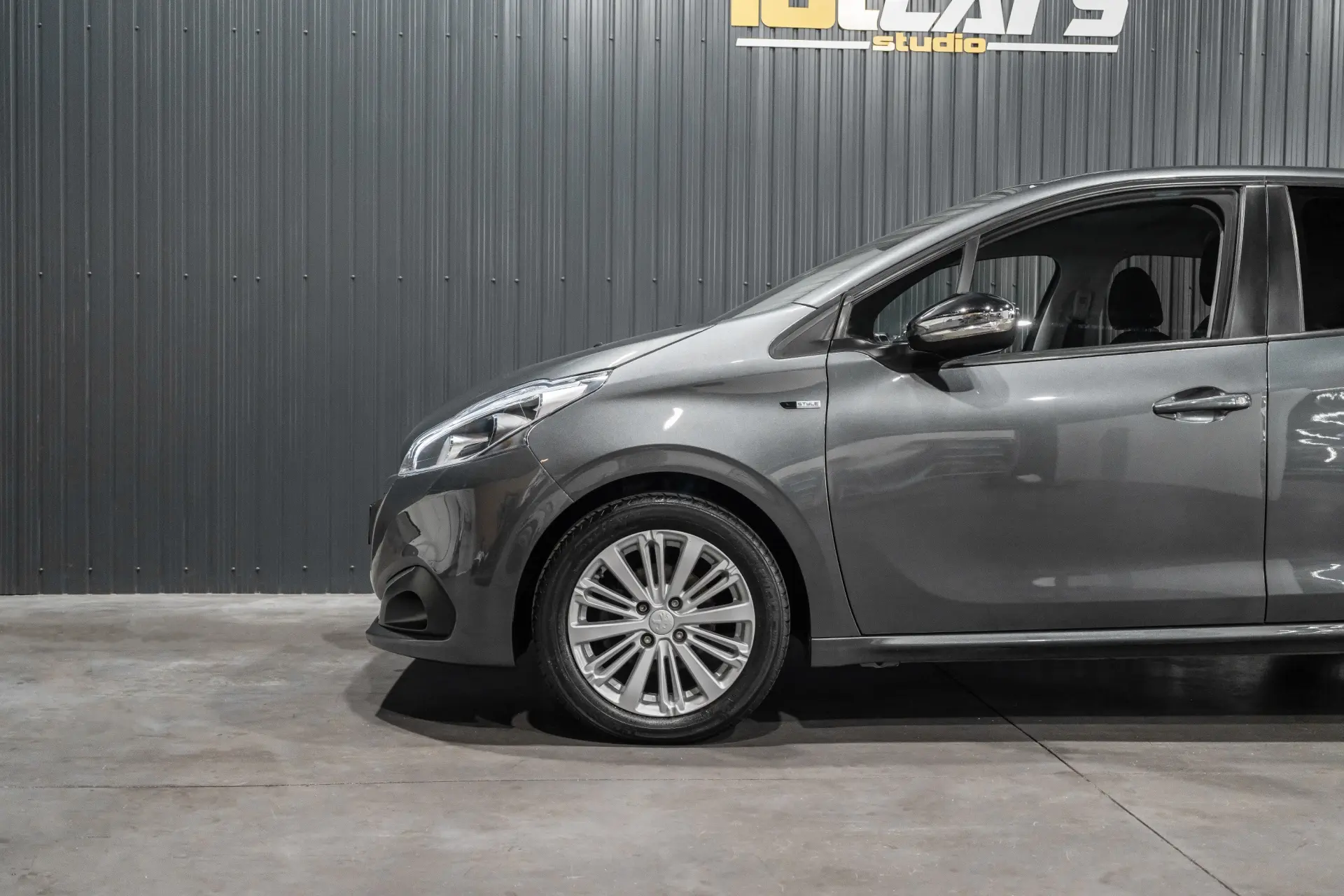 Peugeot 208 24