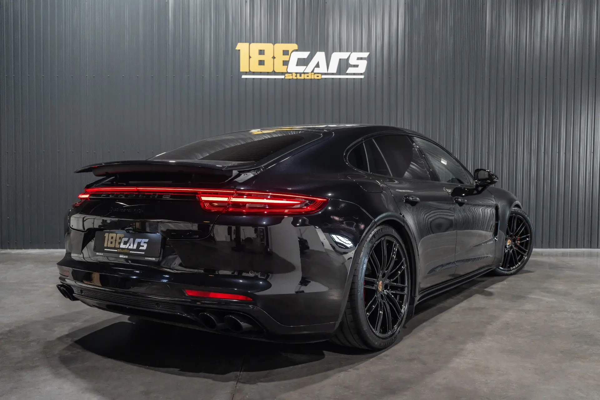 Porsche Panamera S PDK 44