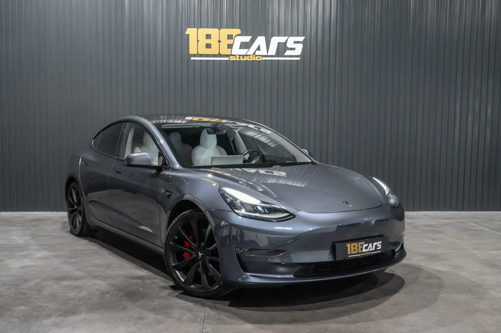 Tesla Model 3 Performance Dual Motor AWD 3