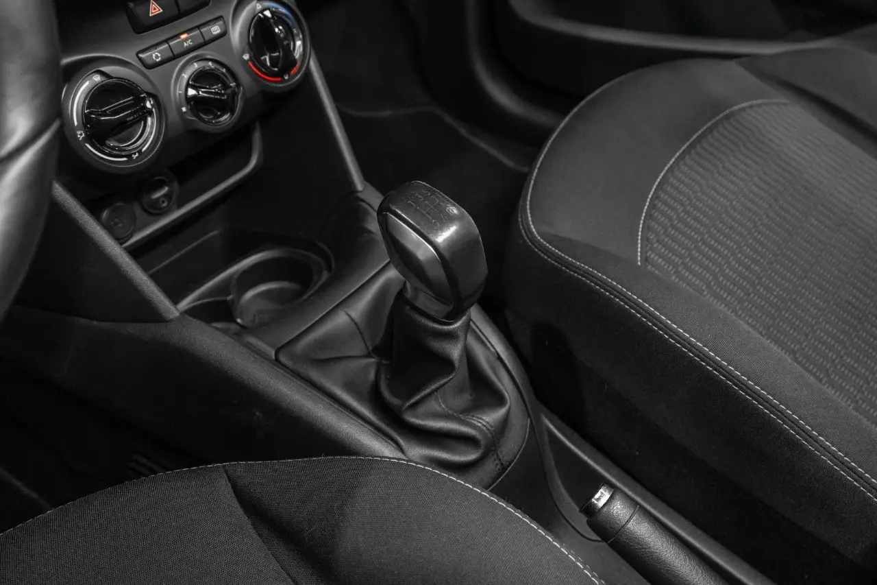 Peugeot 208 15