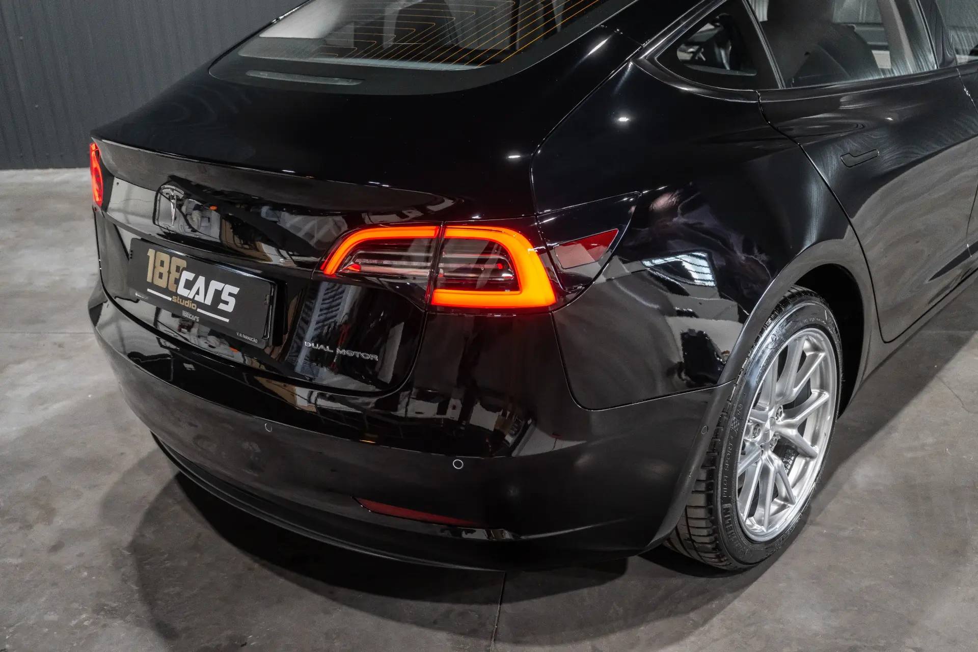 Tesla Model 3 Long-Range Dual Motor AWD 40